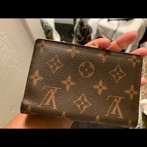 wallet - Picture 2 of 4